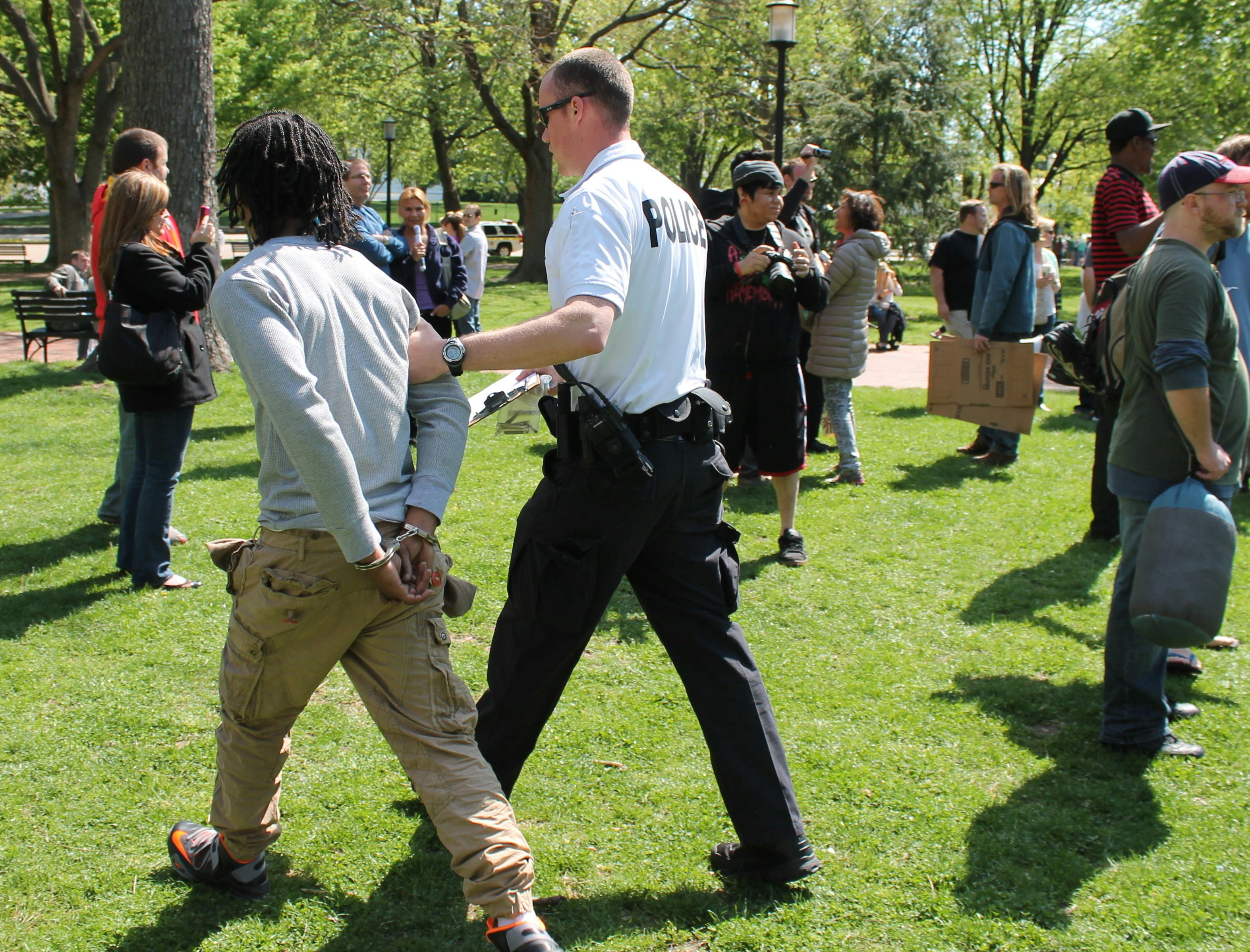 7 Actual Facts That Prove White Privilege Exists in America