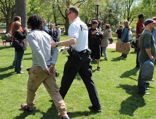 7 Actual Facts That Prove White Privilege Exists in America