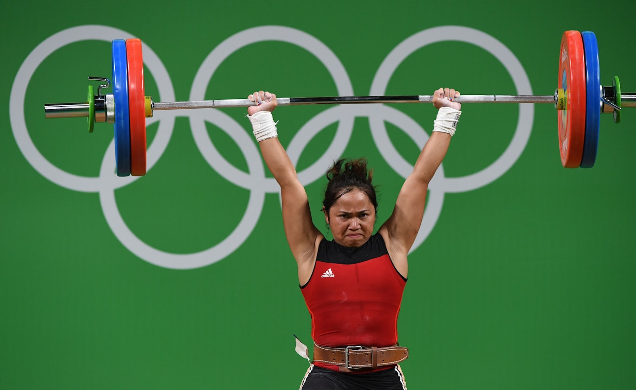Weightlifter Hidilyn Diaz Made History as First Filipino ...