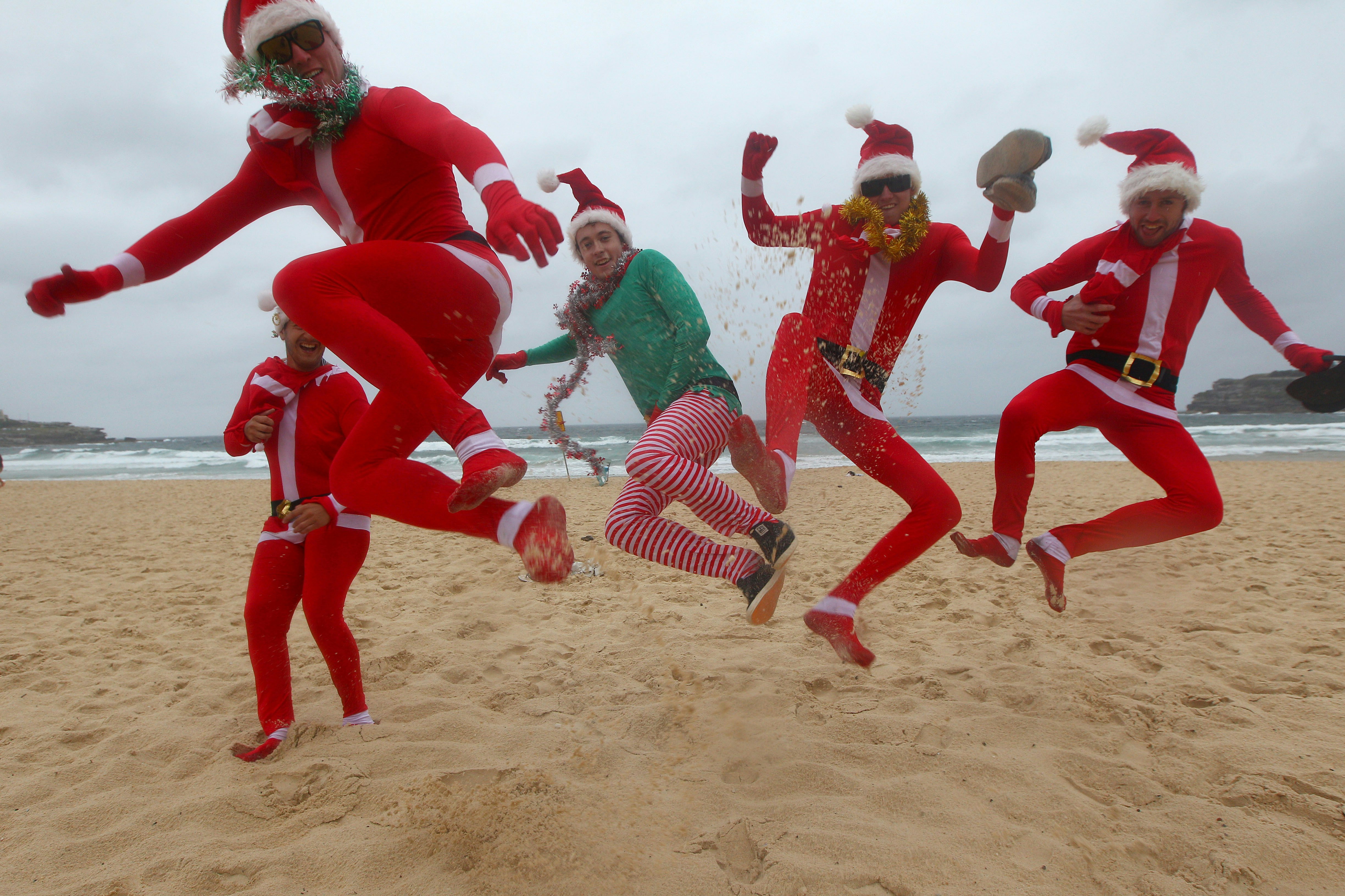 15 Photos Showing How Christmas is Celebrated Around the World