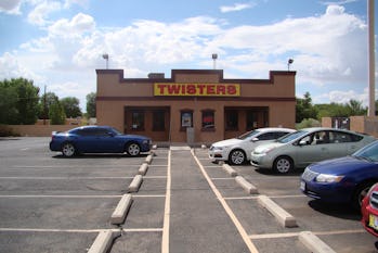 saul filming pollos hermanos