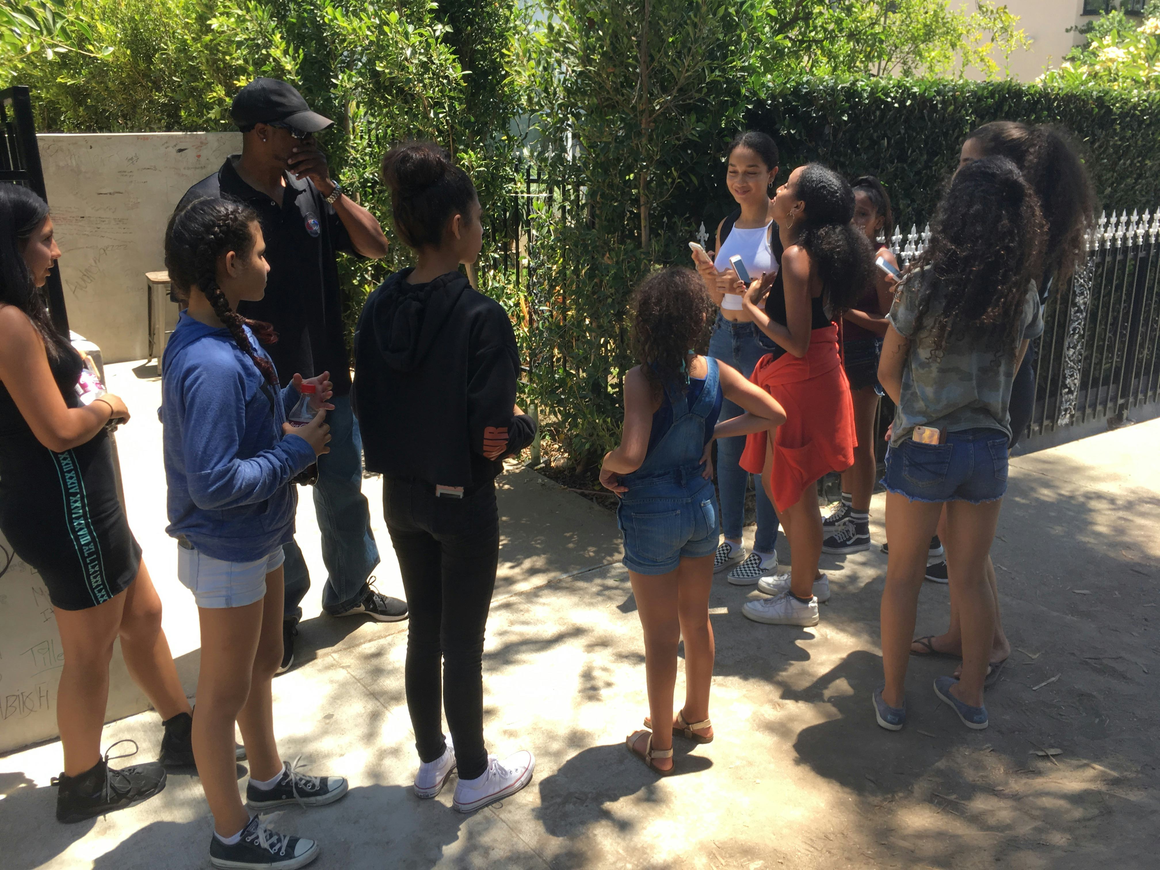 Meet The Teens And Parents Who Spend Hours Standing In The Hot Sun Outside Jake Paul S House